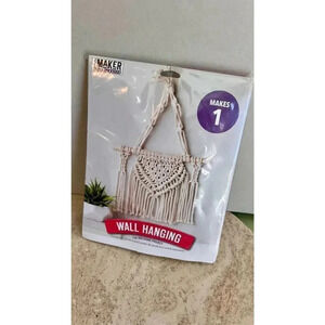 NWT Leisure Arts Brown Macramé Maker Fiber Craft Wall Hanging Wool Dowel Kit